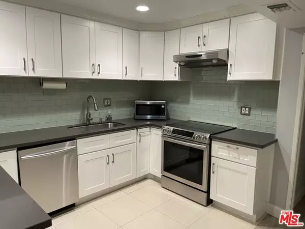 Calabasas, CA 911302,234101 Park Sorrento #41