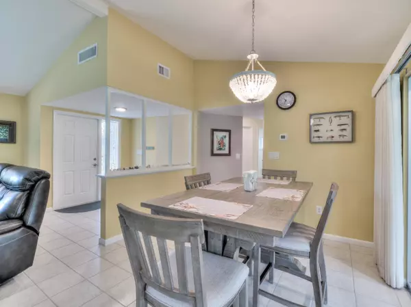 Sanibel, FL 33957,3947 Coquina Dr