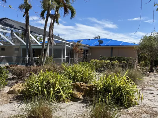 Sanibel, FL 33957,1399 Albatross Rd