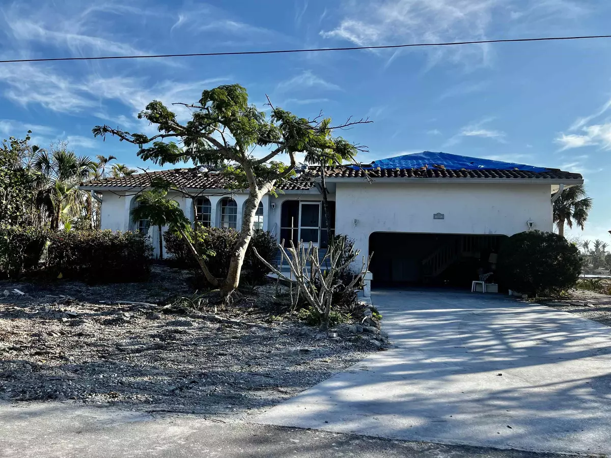 Sanibel, FL 33957,3285 Twin Lakes Ln