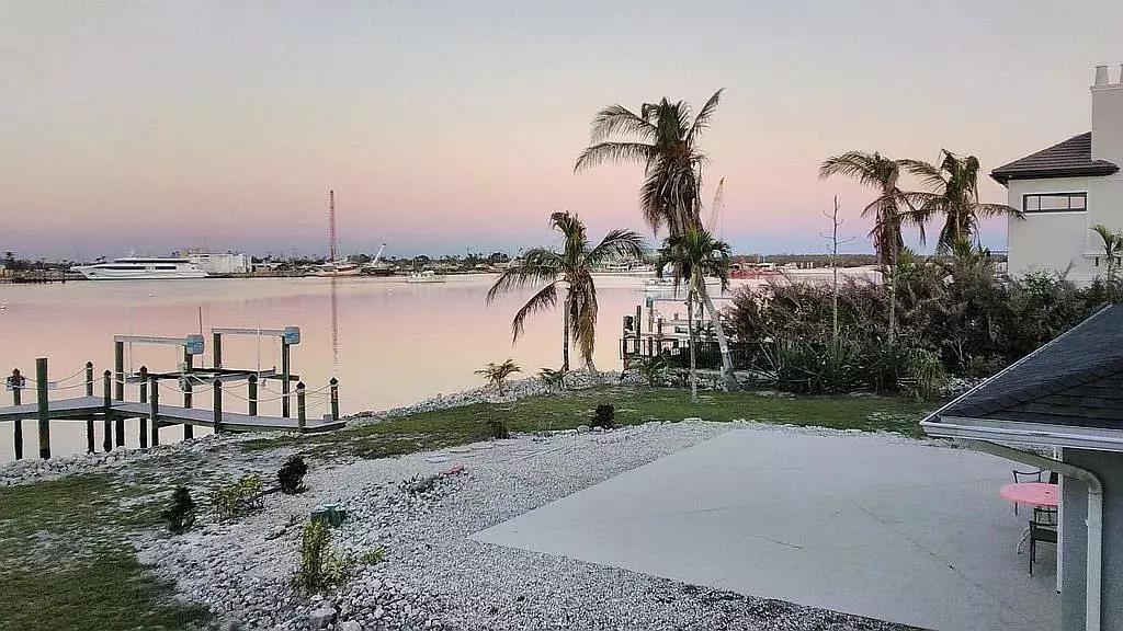 Fort Myers Beach, FL 33931,275 Miramar St