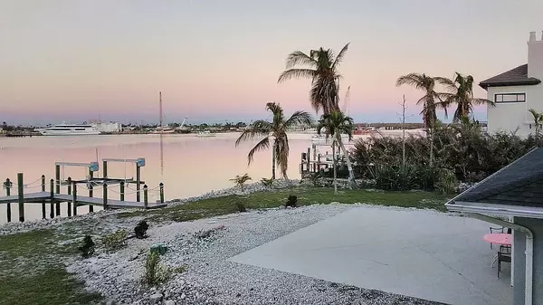 275 Miramar St, Fort Myers Beach, FL 33931