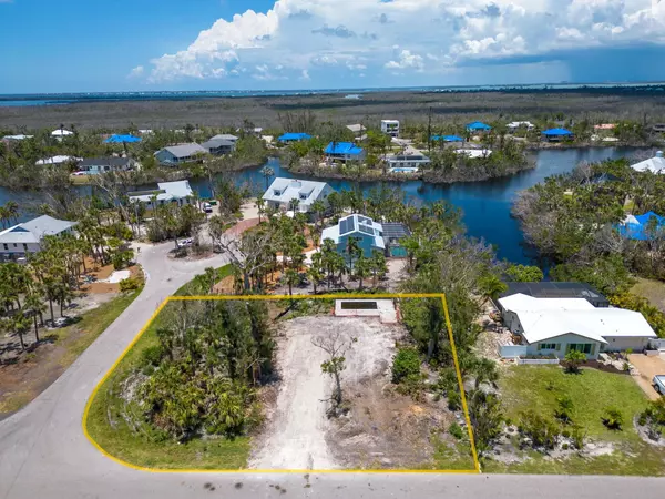 1653 Bunting Ln, Sanibel, FL 33957