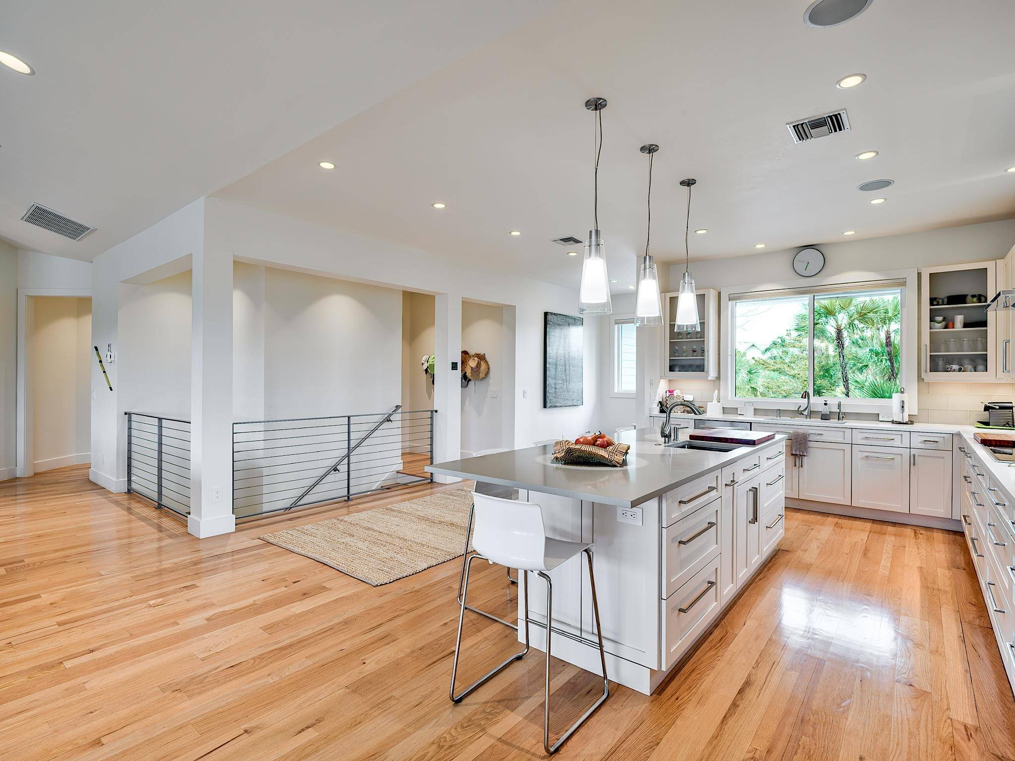 Sanibel, FL 33957,4415 Gulf Pines Dr