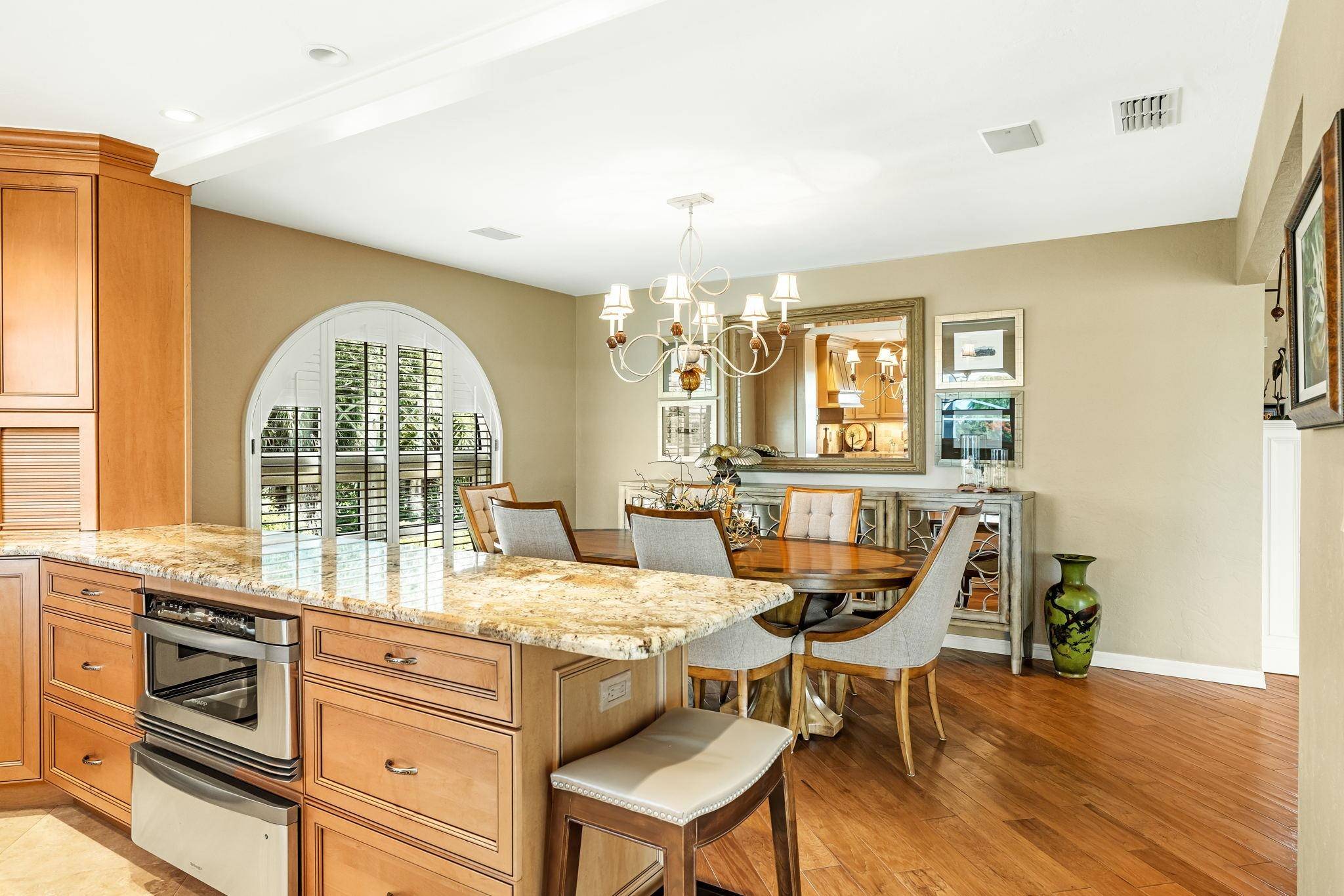 Sanibel, FL 33957,9020 Mockingbird Dr
