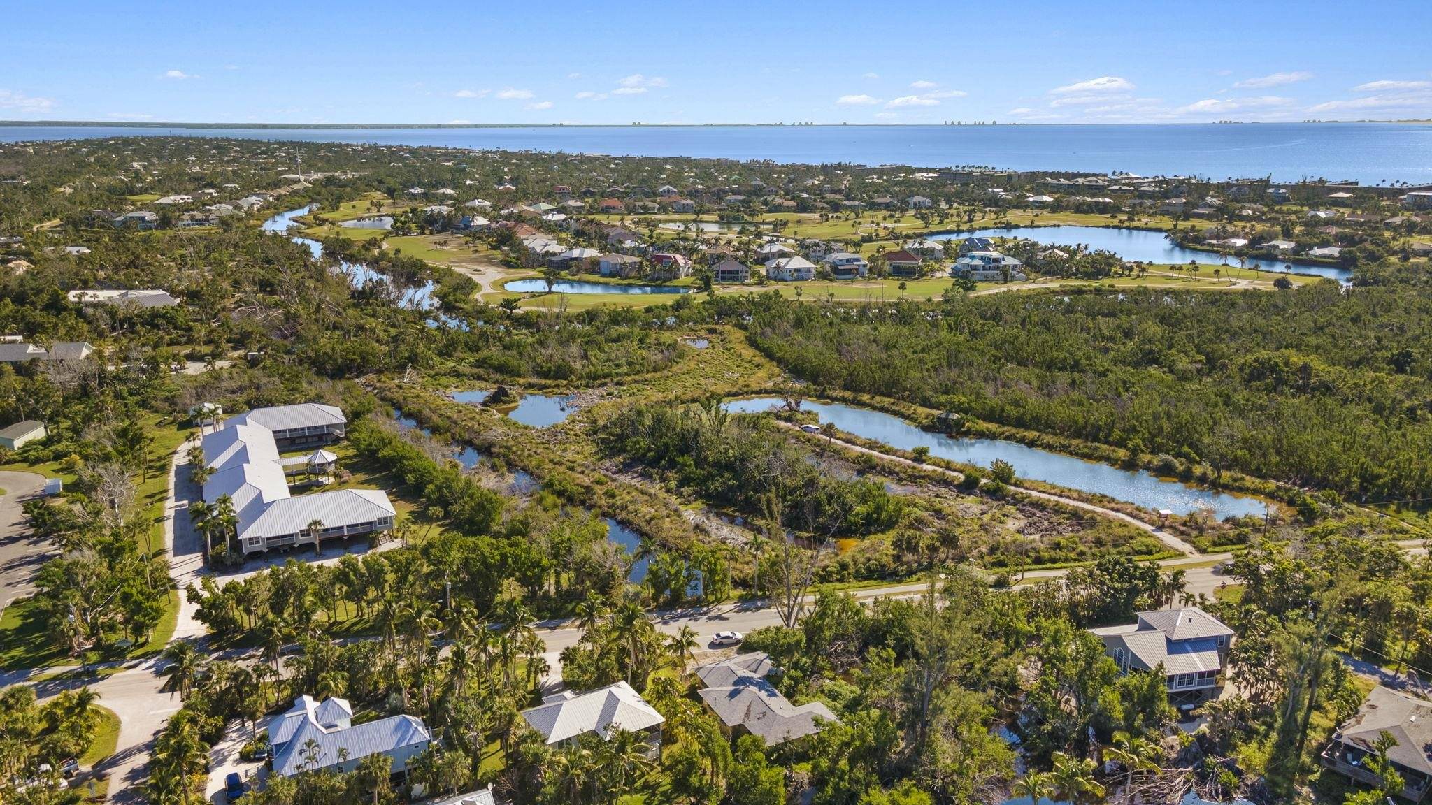Sanibel, FL 33957,837 Casa Ybel Rd
