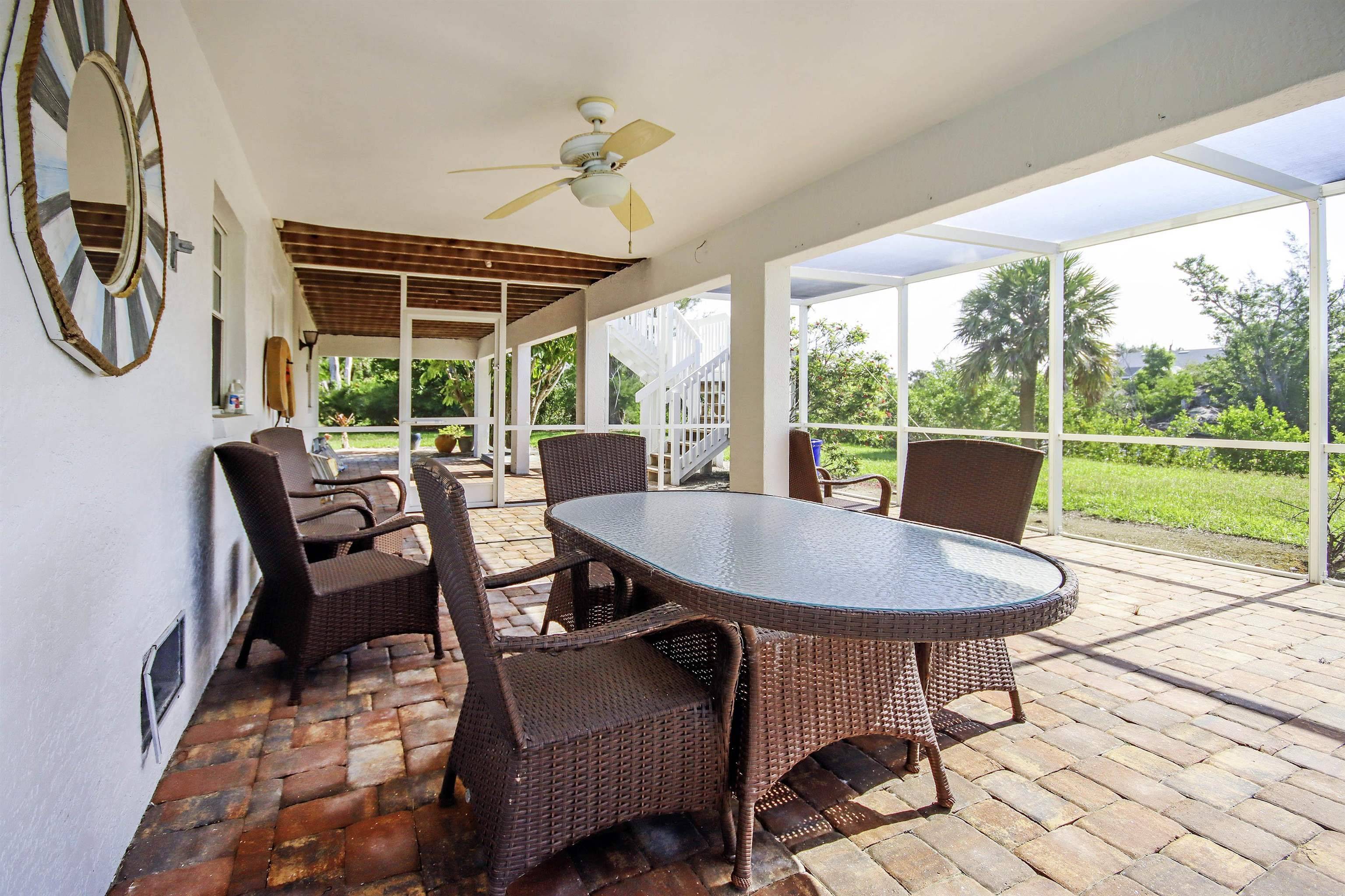 Sanibel, FL 33957,3366 Barra Cir