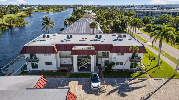 Sanibel, FL 33957,1610 Middle Gulf Dr #F-7