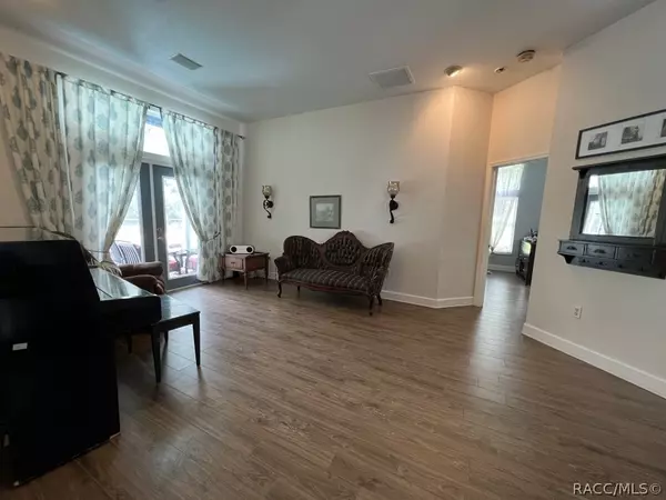 Gainesville, FL 32607,2016 SW 77th TER