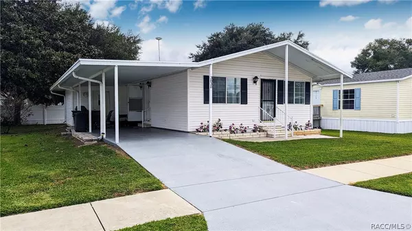 3830 Julie DR, Wesley Chapel, FL 33543
