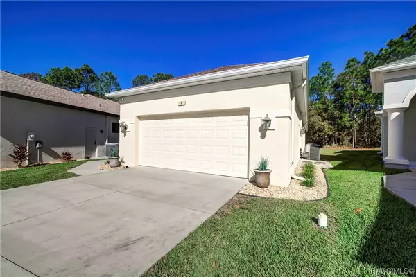 Homosassa, FL 34446,8 Weeping Willow CT