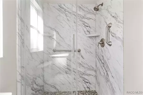 Tampa, FL 33618,10513 Homestead DR