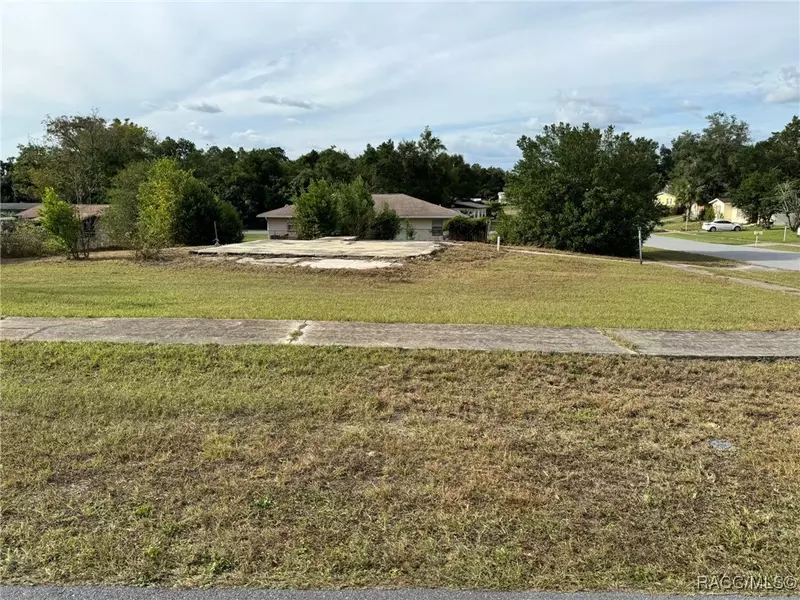 9410 N Milam WAY, Citrus Springs, FL 34434