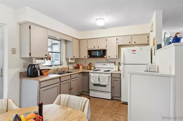 Beverly Hills, FL 34465,24 Roosevelt BLVD