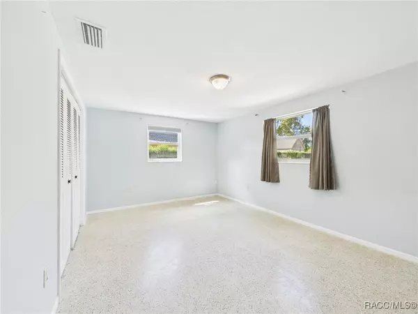 1080 N Hollywood CIR Crystal River, FL 34429