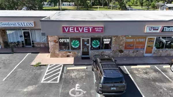 Crystal River, FL 34429,787 NE 5th ST