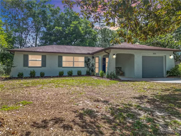 825 N Hollywood CIR, Crystal River, FL 34429