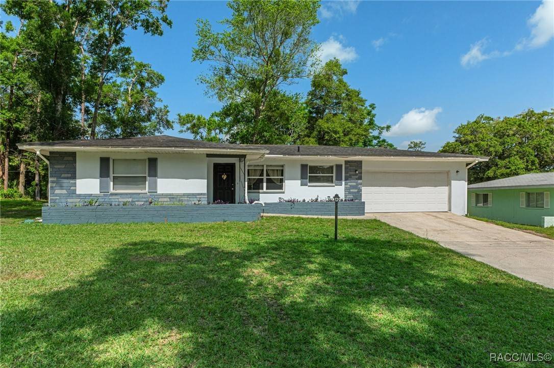 833 Maple AVE, Inverness, FL 34452