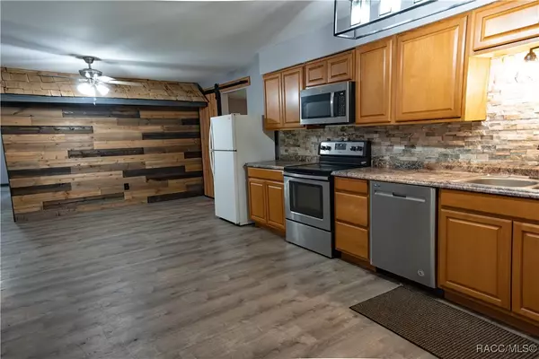 Ocala, FL 34471,506 SE 36th AVE