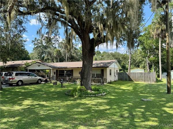 7151 W Greenwood LN, Crystal River, FL 34429