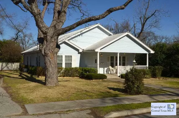 220 N Mitchell ST, San Marcos, TX 78666