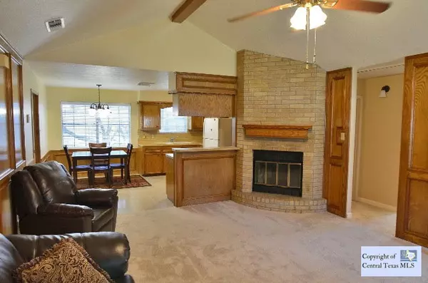 487 Canyon BND, Canyon Lake, TX 78133