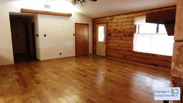 Canyon Lake, TX 78133,122 N Middle LN