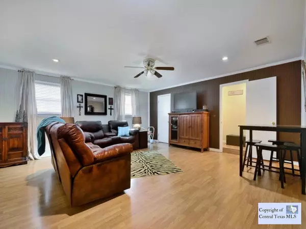 Luling, TX 78648,115 Peach ST