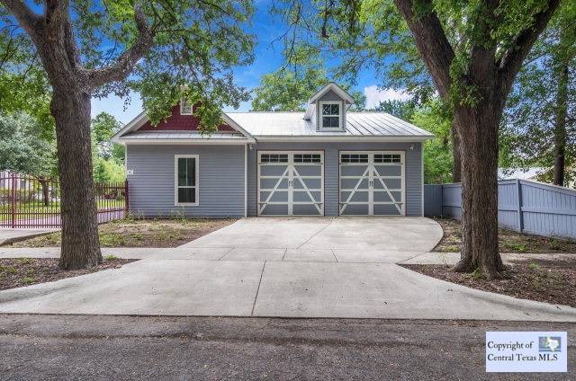 Seguin, TX 78155,623 N Erskine ST