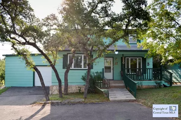 230 Ridgerock DR, Canyon Lake, TX 78133