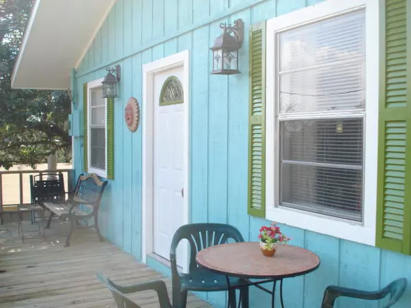 355 Shady Ridge DR, Canyon Lake, TX 78133