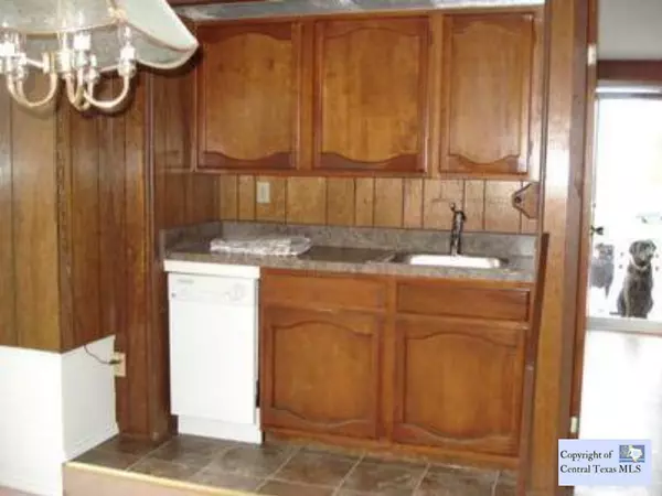 Marion, TX 78124,7041/7049 Fm 1044