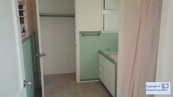 Luling, TX 78648,534 San Marcos Highway