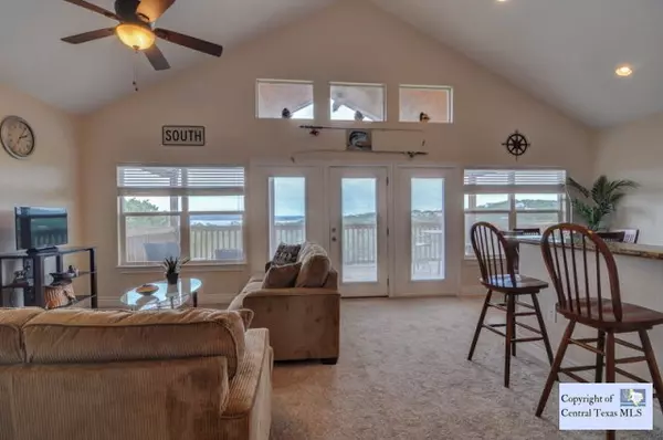 Canyon Lake, TX 78133,716 Oak Leaf DR