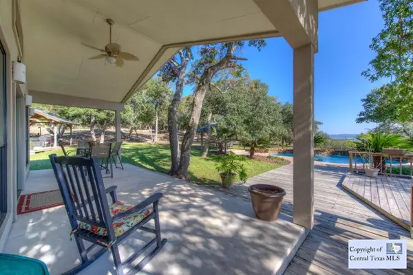 Canyon Lake, TX 78133,216 W Riedel LN