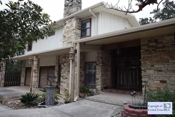 270 Susie DR, Canyon Lake, TX 78133