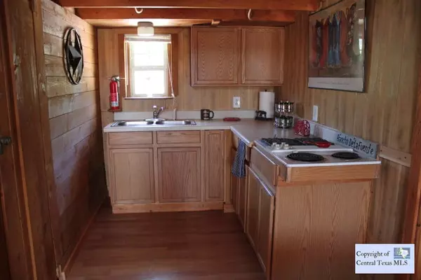 Fischer, TX 78623,1502 Mail Route RD