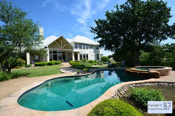 107 Falcon DR, Boerne, TX 78006