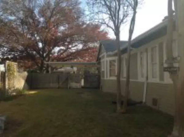 Lockhart, TX 78644,409 W San Antonio ST