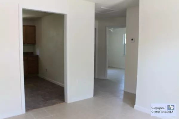 Luling, TX 78648,131 W Jones ST