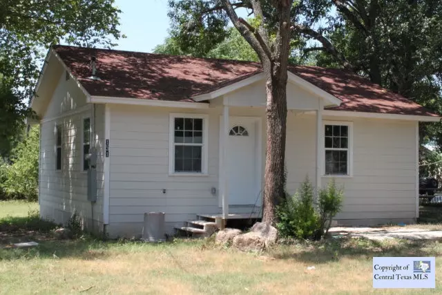 Luling, TX 78648,131 W Jones ST