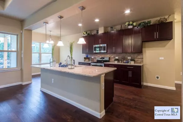 Canyon Lake, TX 78133,131 Swallow CT