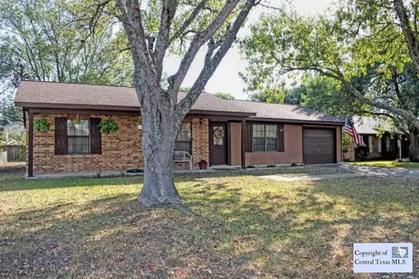 802 San Jacinto ST, Lockhart, TX 78644