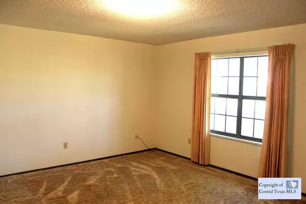 Lockhart, TX 78644,802 San Jacinto ST