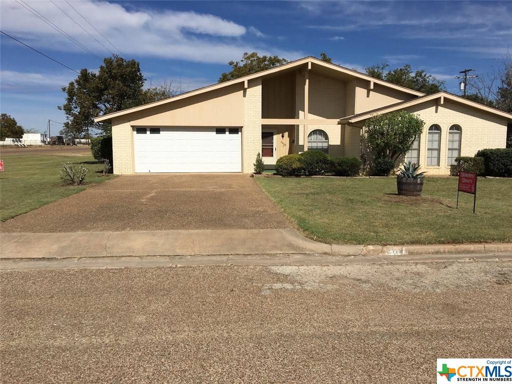Mcgregor, TX 76657,1319 W Fourth ST