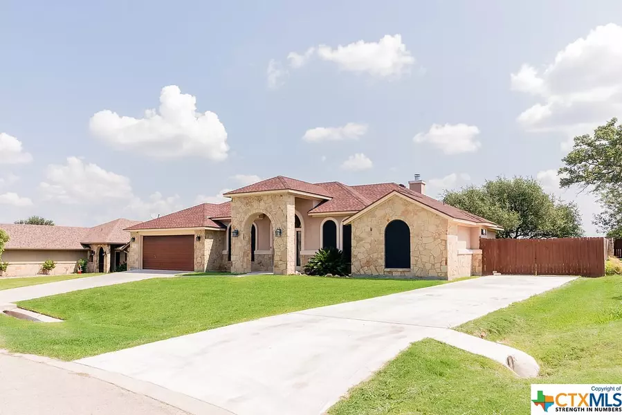 2097 Pirtle DR, Salado, TX 76571