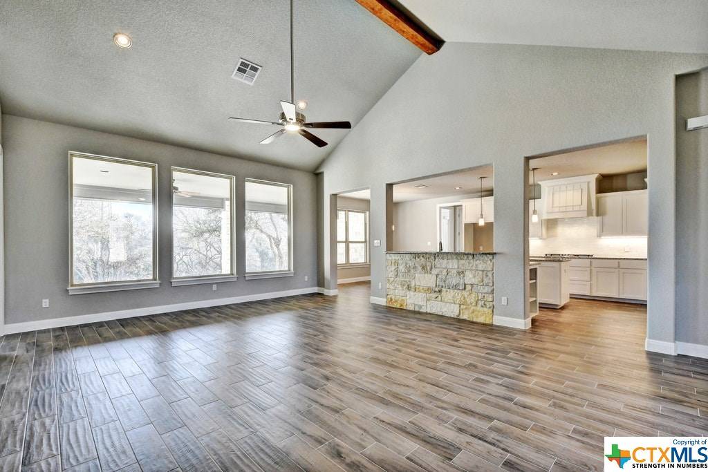 Liberty Hill, TX 78642,305 Chicoma CV