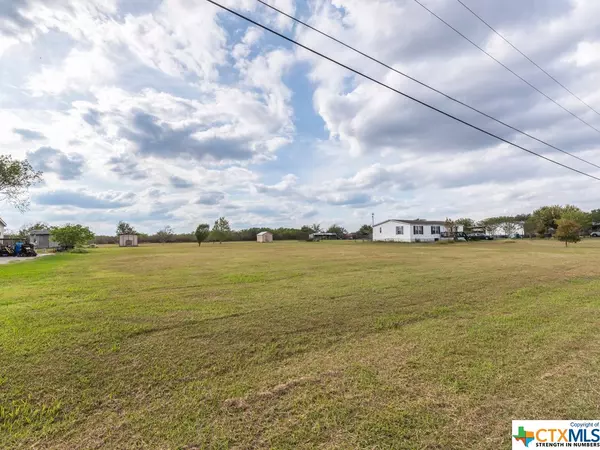 319 Sunset RDG,  Maxwell,  TX 78656