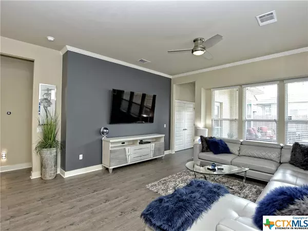 Austin, TX 78744,5400 Gooding DR