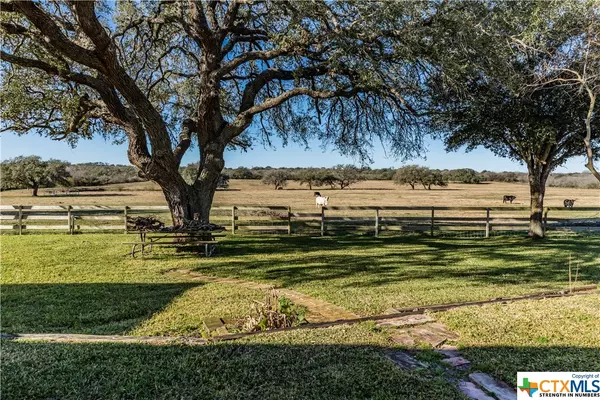 Beeville, TX 78102,6519 CR 342